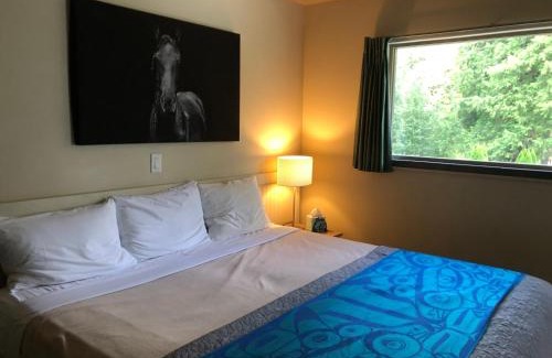 Mount Currie Hotel | The Hitching Post Motel