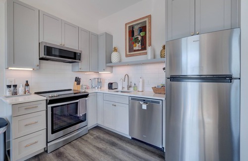 River District Apartment | The Hive ADJ TRIO Suites by BlueStar