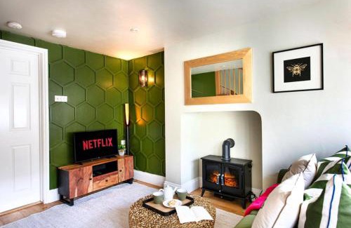 Ludwel House | The Hive, Central Ludlow, Free Parking, Boutique Hotel Style