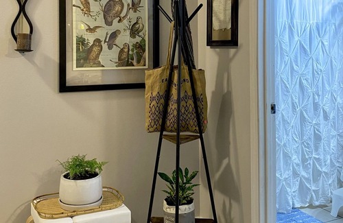 Sherwood House | The Hobo Haven: Great for Military +Healthcare + Business