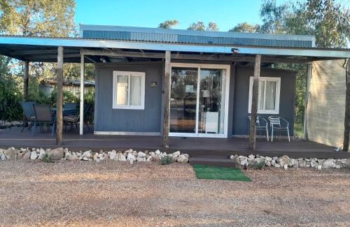 Lightning Ridge Apartment | The Holiday Hut