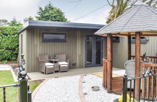Holestone Moor House | The Hollies