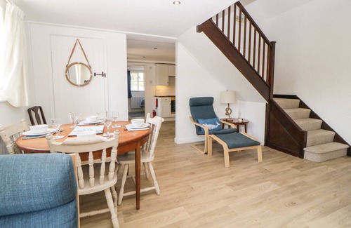 Sidmouth Cottage | THE HOLT, pet friendly, with hot tub in Sidford