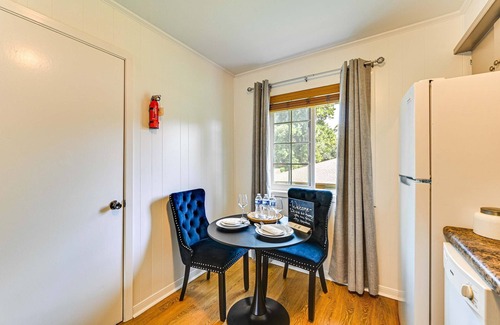Nacogdoches Apartment | The Homestead | Luxury-Cozy 2BR Apartments Near SFA & Historic Downtown Nacogdoc