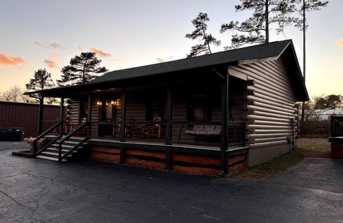 Hot Springs House | The Horse Cabin at Natural State Cabins