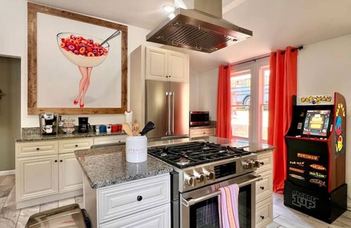 Forest Park House | The Hotel Avondale: 7b - 4bath + Skoolie tiny home