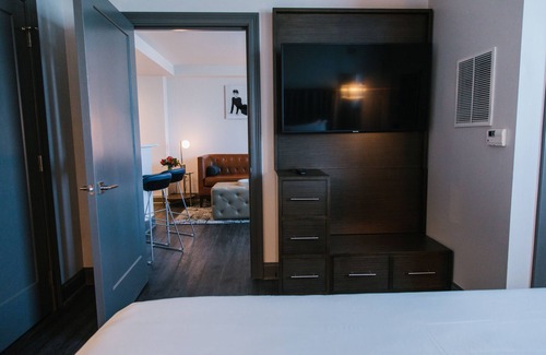 Biloxi Hotel | The Hotel Legends