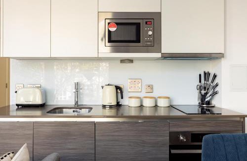 London Borough of Hounslow Apartment | The Hounslow Apartment
