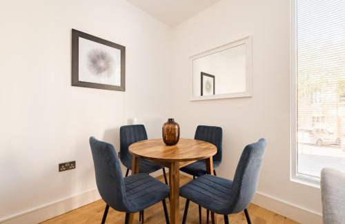 London Borough of Hounslow Apartment | The Hounslow Apartment
