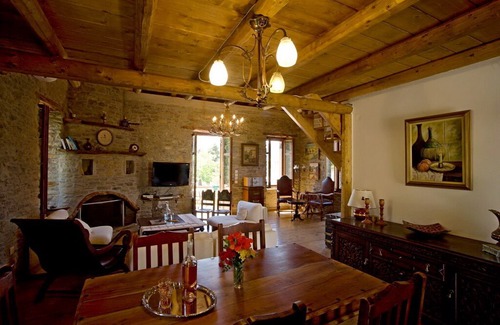 Stira Villa | The House of Prince- A 5* Experience -Make yourself at home,at a luxurious home!