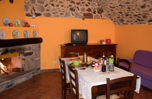 Bossico Apartment | The house on the plateau, in the historic center