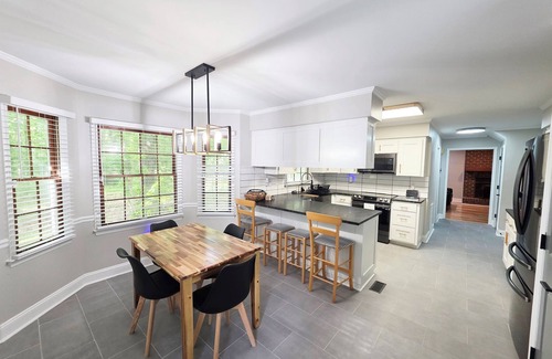 McCain House | The House @ Pine Forest Hideaway - (12 min to UNC)