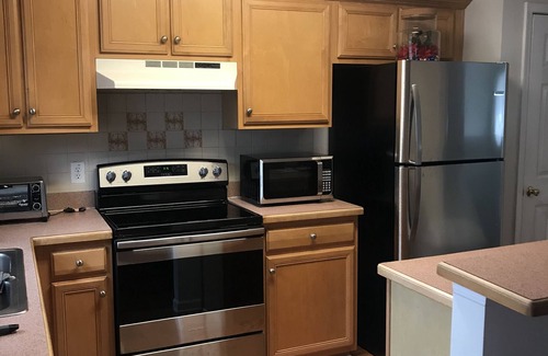 Dallas House | The Hummingbird Seed