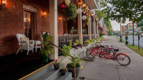 Saratoga Springs Hotel | The Inn at Saratoga