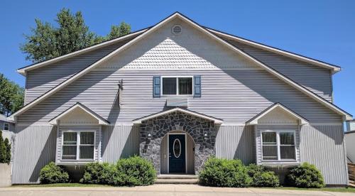 Lake George Hotel | The Inn of Lake George