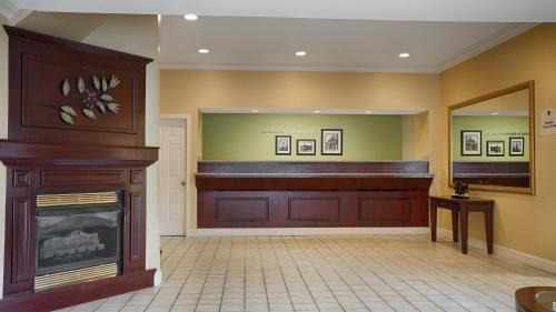 Mansfield Center Hotel | The Inn on Storrs
