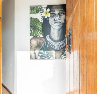 Yamba House | The Islander - Waterfront with Pool