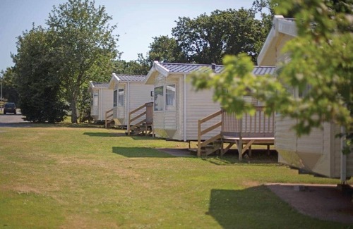 Dawlish Cabin | The Ivy Premier, two bedroom mini lodge is at the forefront of mini lodge living.