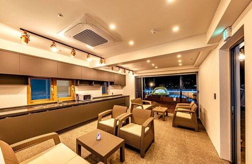 Downtown Hotel | The Jade hotel