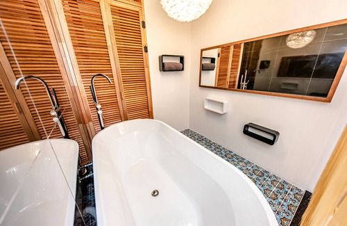 Downtown Hotel | The Jade hotel