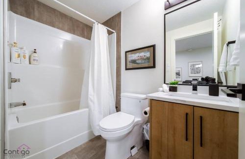 Jasper Place House | The Jasper, AC, 4 BD, Sleeps 8, Near DT & WEM!