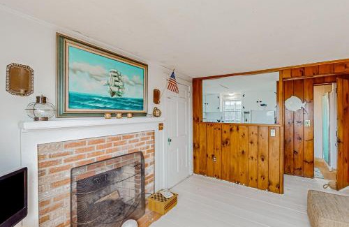 Dennis Port House | The Jib & The Genoa