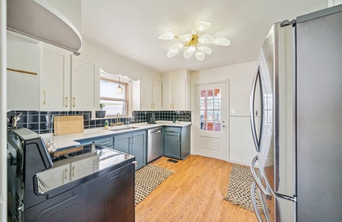 Turner Park Apartment | The Jimi Hendrix Experience