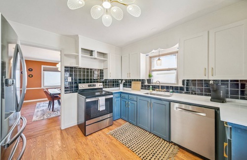 Turner Park Apartment | The Jimi Hendrix Experience