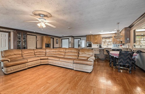 Titus House | The Jordan View/PRIVATE DOCK/TRAILER PARKING