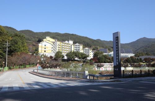Naesan-ri Resort | The K Jirisan Family Hotel