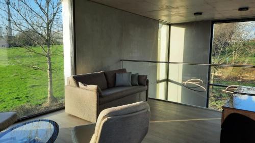 Brukom House | The Kettle House - Manor