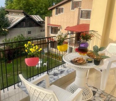 Srinagar Hotel | The Khayabaan - Luxurious Home Stay Away From Home