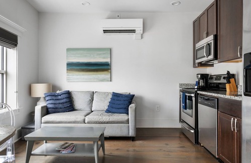 Downtown Charleston House | The King Suites at 493 - 8 Suites, 16 Bedrooms