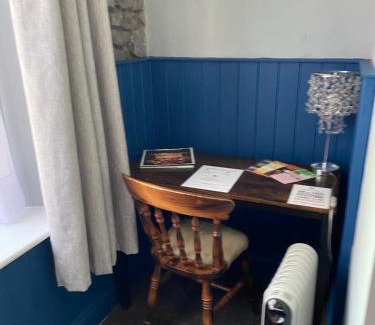 Cheddar Hotel | The Kings Head