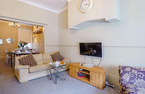 South Shore House | The Kings Landing Spa