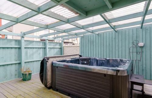 South Shore House | The Kings Landing Spa