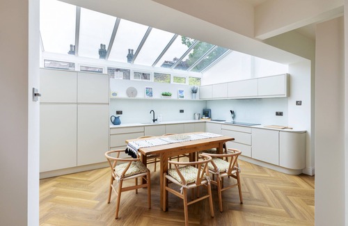 Ilkley Cottage | The Kingsway - a house that sleeps 5 guests in 3 bedrooms