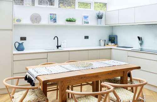 Ilkley Cottage | The Kingsway - a house that sleeps 5 guests in 3 bedrooms