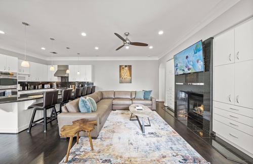 Greenway Plaza-Upper Kirby House | The Kirby Retreat–Luxe Stay w/Heated Pool, King Size Beds, Garage & Games