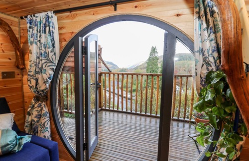 Pont-Rhyd-y-Groes Cottage | THE KITES NEST, pet friendly, with a garden in Pontrhydfendigaid