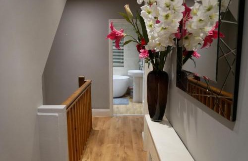 Barrow-on-Trent House | The Kyoto House - Four Spacious Cosy Bedrooms I Netflix & Large Rooms