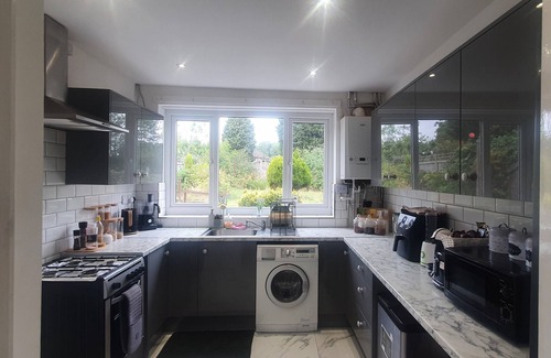 Leicester Villa | The La Deux