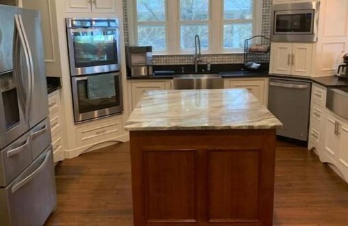 Guntersville House | The Lake and Movies- the amenities with a theater