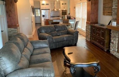 Guntersville House | The Lake and Movies- the amenities with a theater