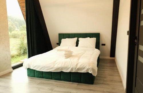 Ceahlau House | The Lake Chalet