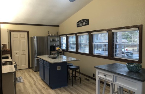 Piney House | The Lake House and Spa in One