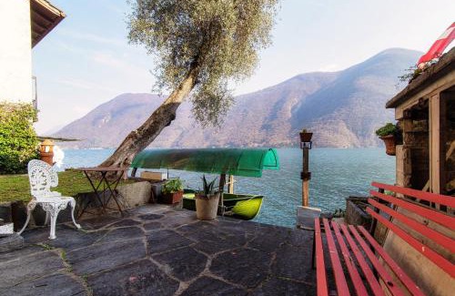 Gandria Apartment | The Lake House by Quokka 360 - Lake view in Gandria village