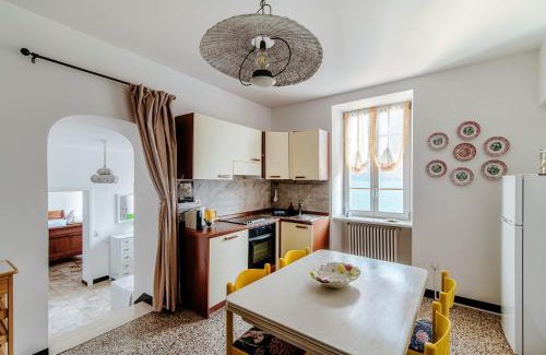 Gandria Apartment | The Lake House by Quokka 360 - Lake view in Gandria village