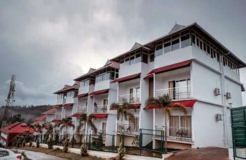 Devikolam Hotel | The Lake View Munnar