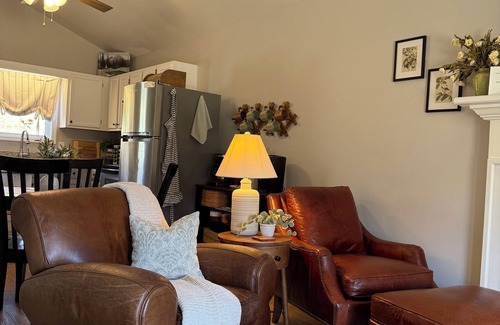 Hiawassee Cottage | The Lakeside Cottage with 2 docks, pet friendly in Hiawassee, GA